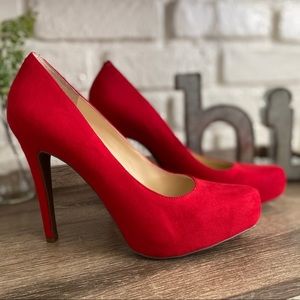 Jessica Simpson red heel